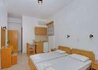 Alexandros Apartments Agia Marina Buitenkant foto